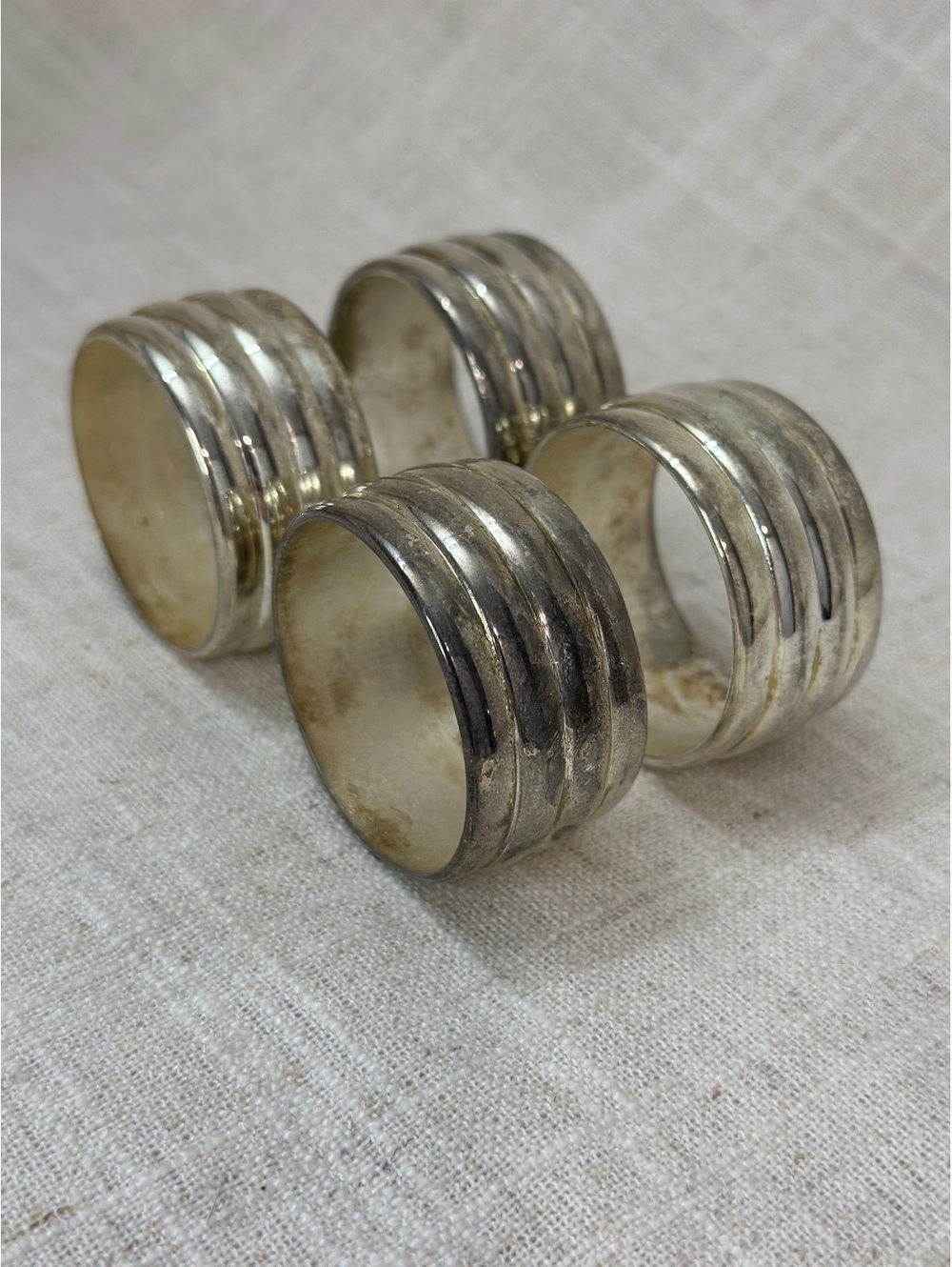 4 Vintage Silver Plated Elegance Round Ribbed Grooved Triple-Band Napkin Rings